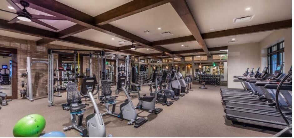 For Sale: $669,500 (5 beds, 3 baths, 2672 Square Feet)