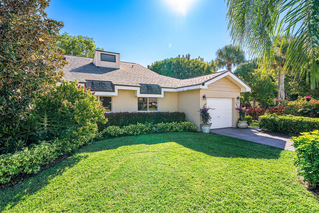 For Sale: $399,000 (3 beds, 2 baths, 2032 Square Feet)