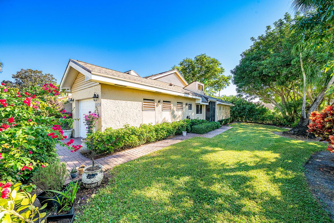 For Sale: $399,000 (3 beds, 2 baths, 2032 Square Feet)