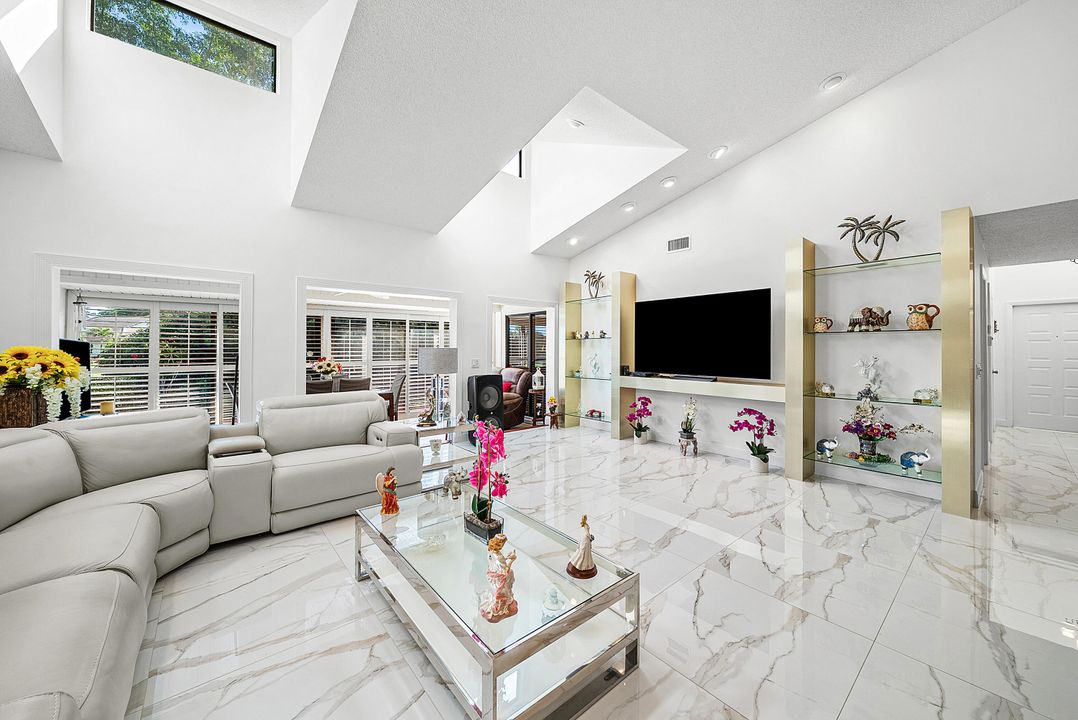 For Sale: $399,000 (3 beds, 2 baths, 2032 Square Feet)