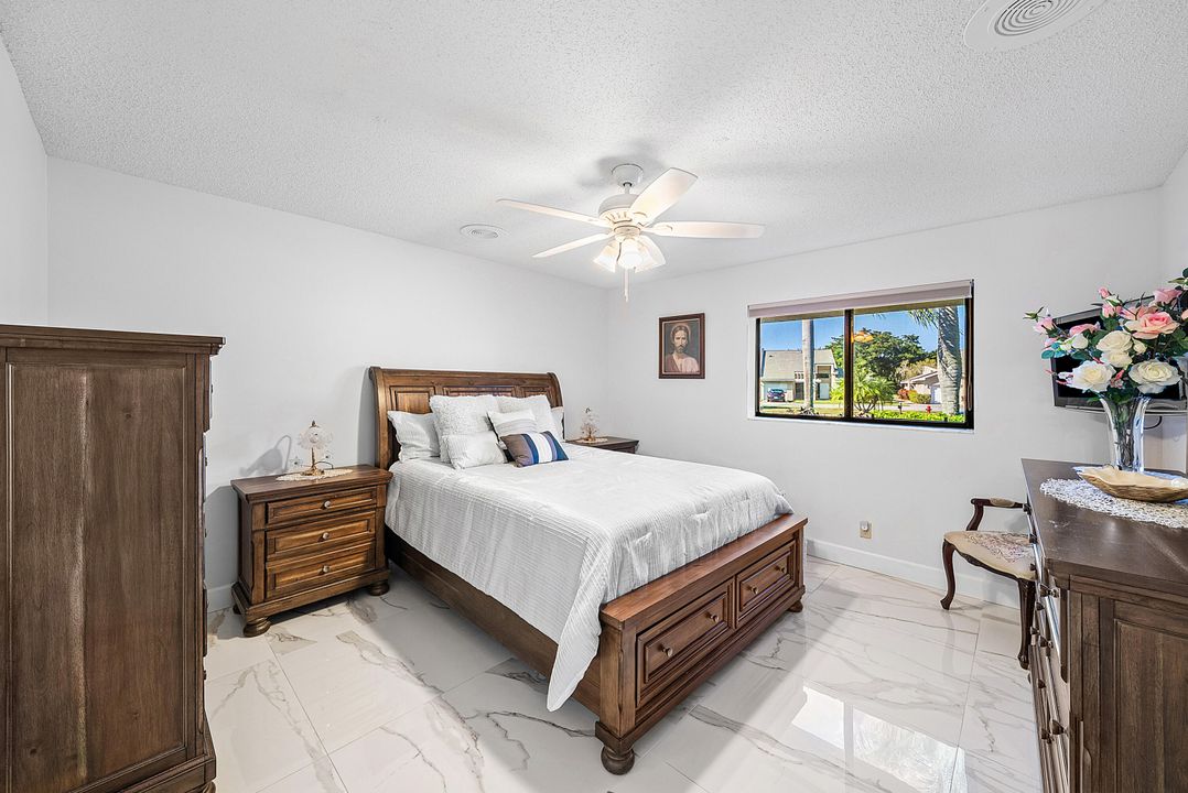 For Sale: $399,000 (3 beds, 2 baths, 2032 Square Feet)