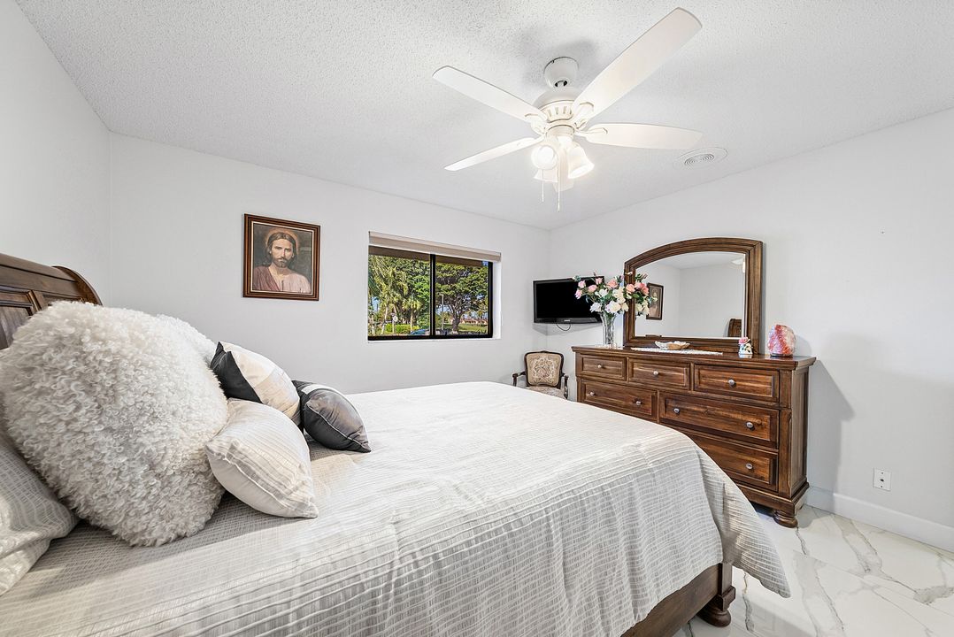 For Sale: $399,000 (3 beds, 2 baths, 2032 Square Feet)