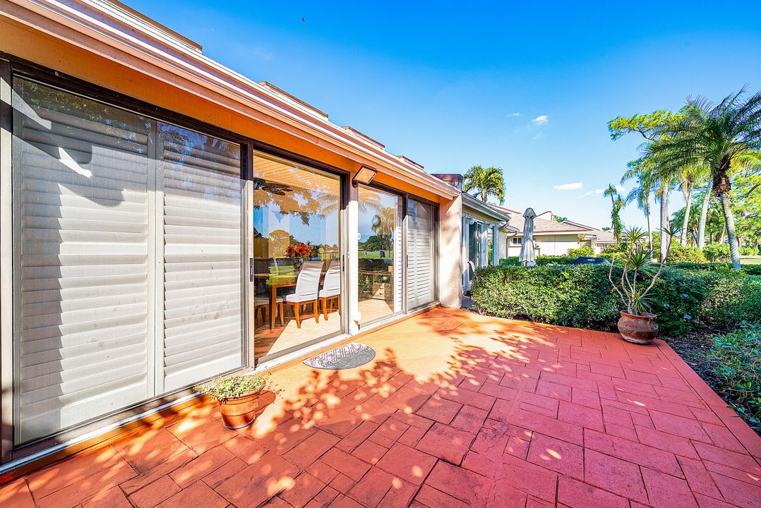 For Sale: $399,000 (3 beds, 2 baths, 2032 Square Feet)