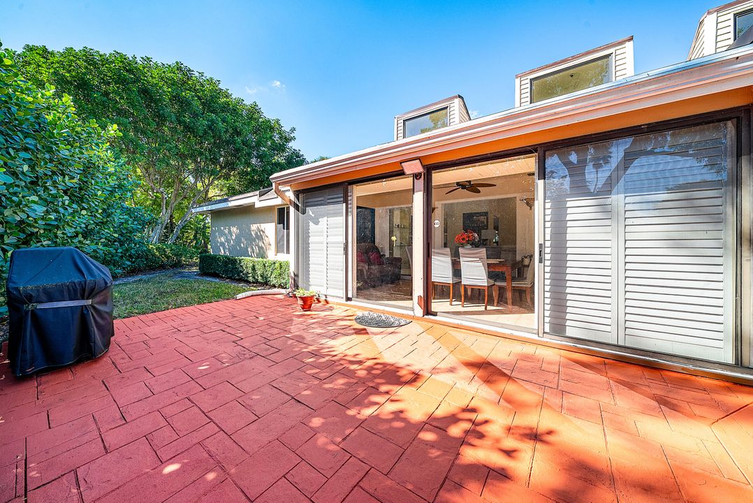 For Sale: $399,000 (3 beds, 2 baths, 2032 Square Feet)