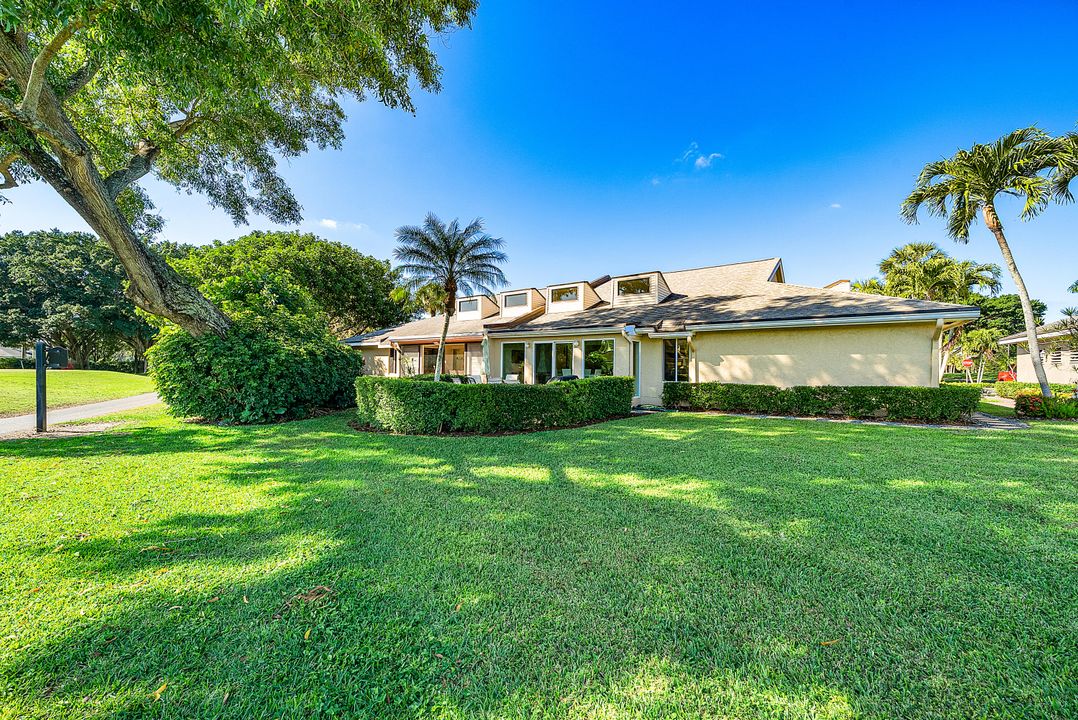 For Sale: $399,000 (3 beds, 2 baths, 2032 Square Feet)