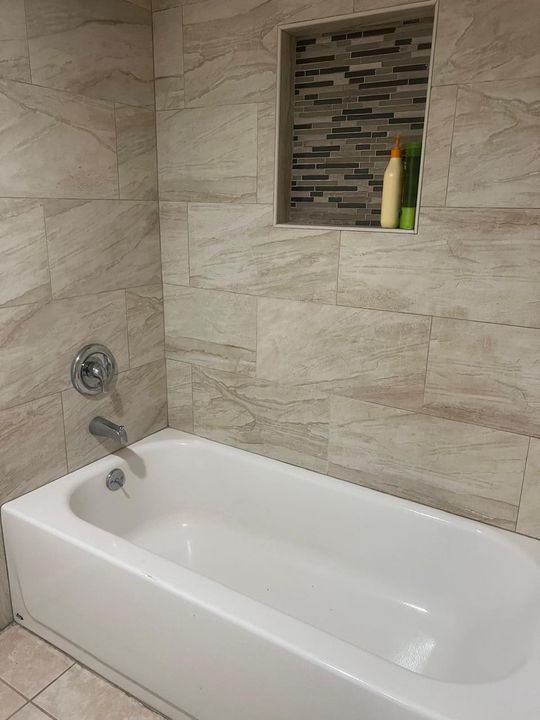 For Rent: $2,500 (3 beds, 2 baths, 1558 Square Feet)