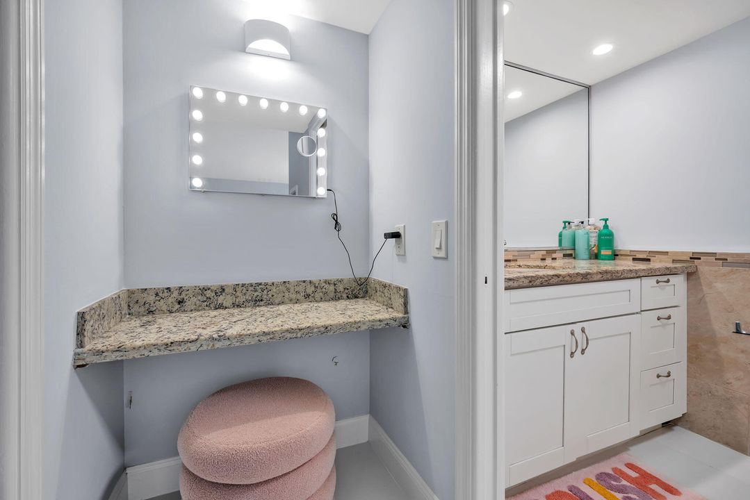 For Sale: $400,000 (2 beds, 2 baths, 1064 Square Feet)