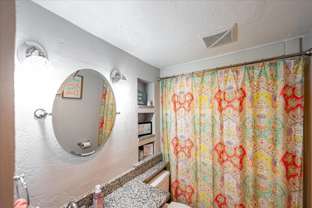 En Venta: $375,000 (3 camas, 2 baños, 1902 Pies cuadrados)