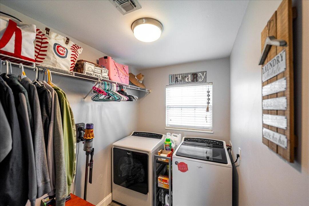 En Venta: $375,000 (3 camas, 2 baños, 1902 Pies cuadrados)