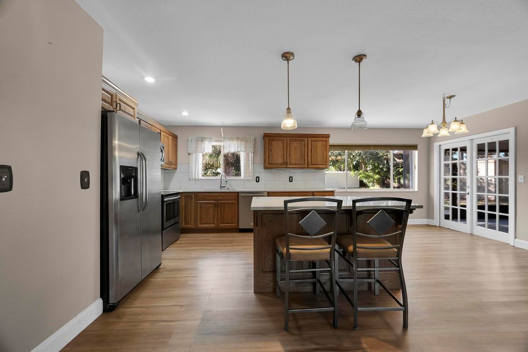 На продажу: $289,000 (3 спален, 2 ванн, 1440 Квадратных фут)