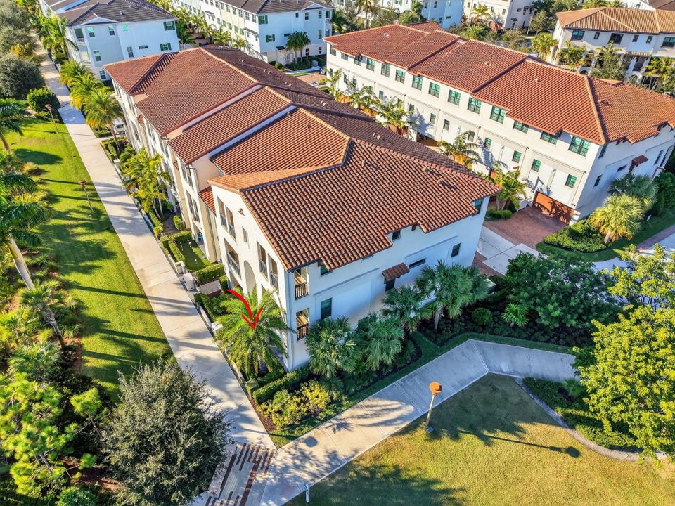 For Rent: $6,100 (4 beds, 3 baths, 2840 Square Feet)