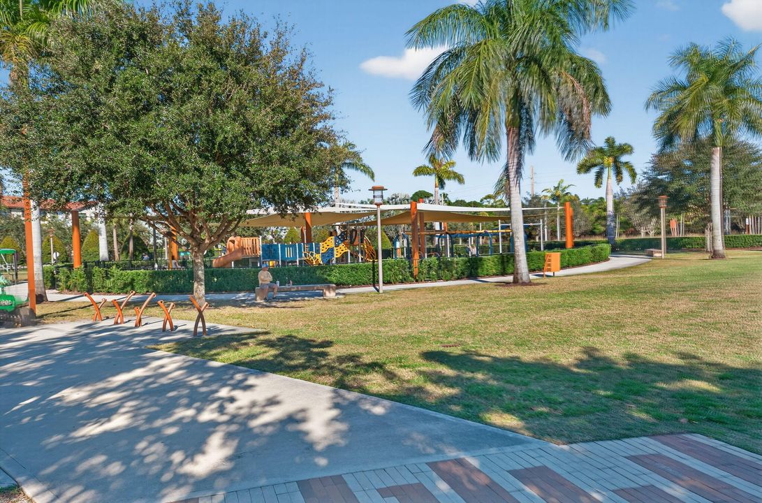 For Rent: $6,100 (4 beds, 3 baths, 2840 Square Feet)