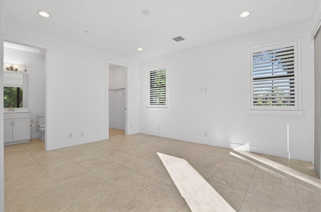 For Rent: $6,100 (4 beds, 3 baths, 2840 Square Feet)