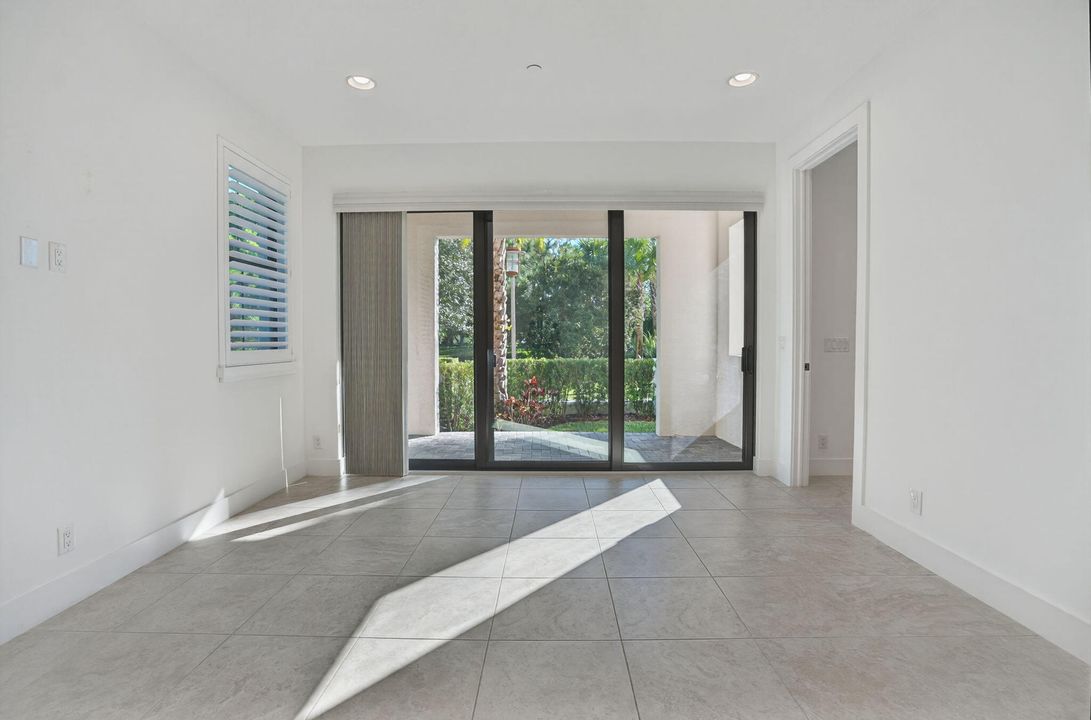 For Rent: $6,100 (4 beds, 3 baths, 2840 Square Feet)