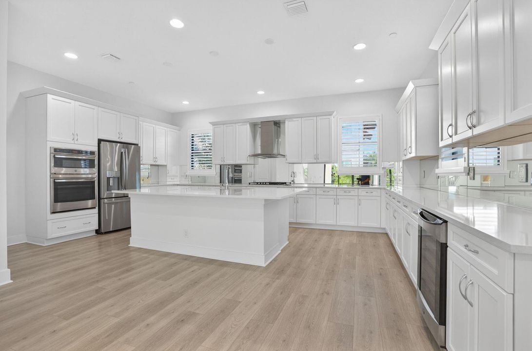 For Rent: $6,100 (4 beds, 3 baths, 2840 Square Feet)