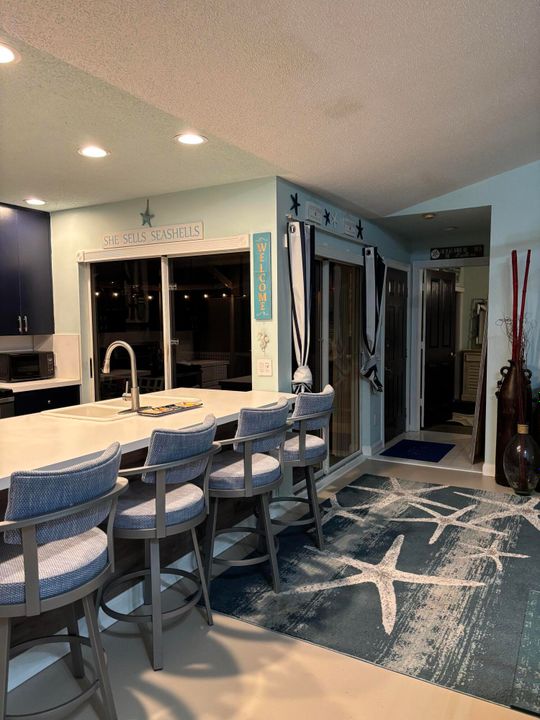 В аренду: $4,900 (2 спален, 2 ванн, 1152 Квадратных фут)