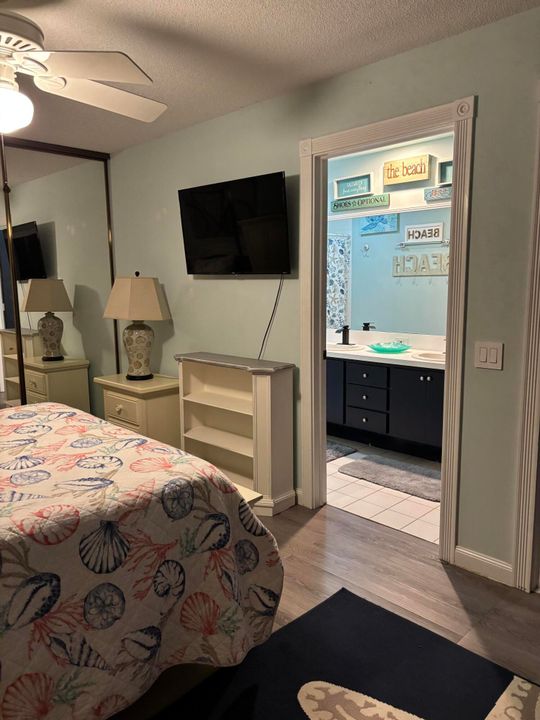 В аренду: $4,900 (2 спален, 2 ванн, 1152 Квадратных фут)