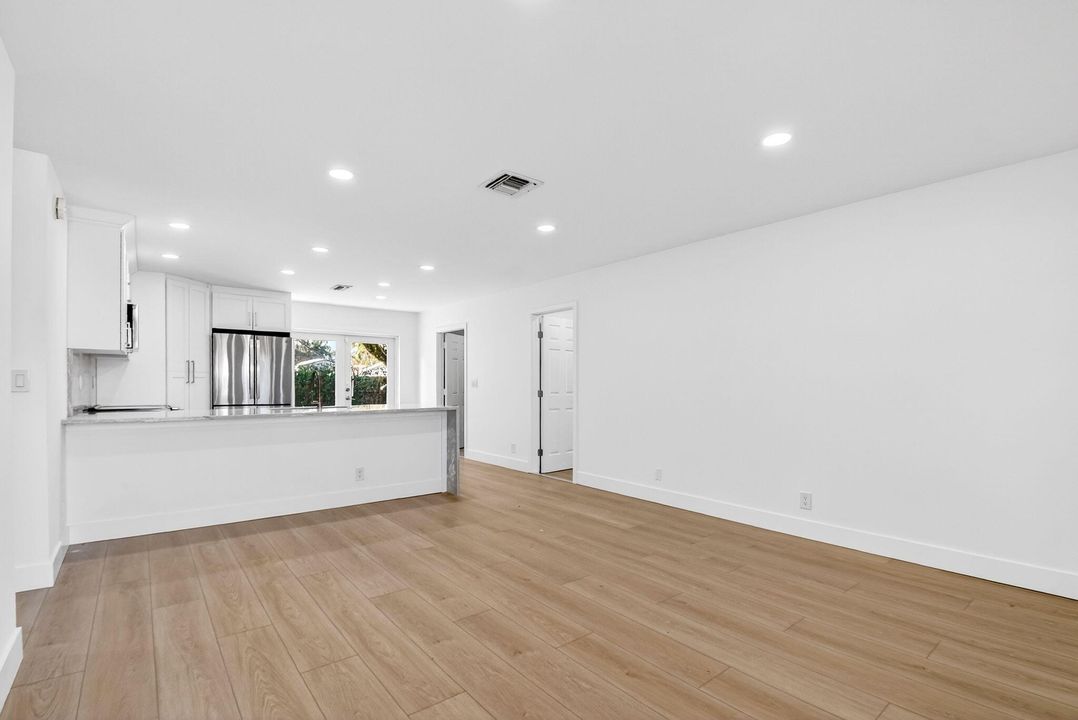 出租: $2,875 (3 贝兹, 2 浴室, 1188 平方英尺)