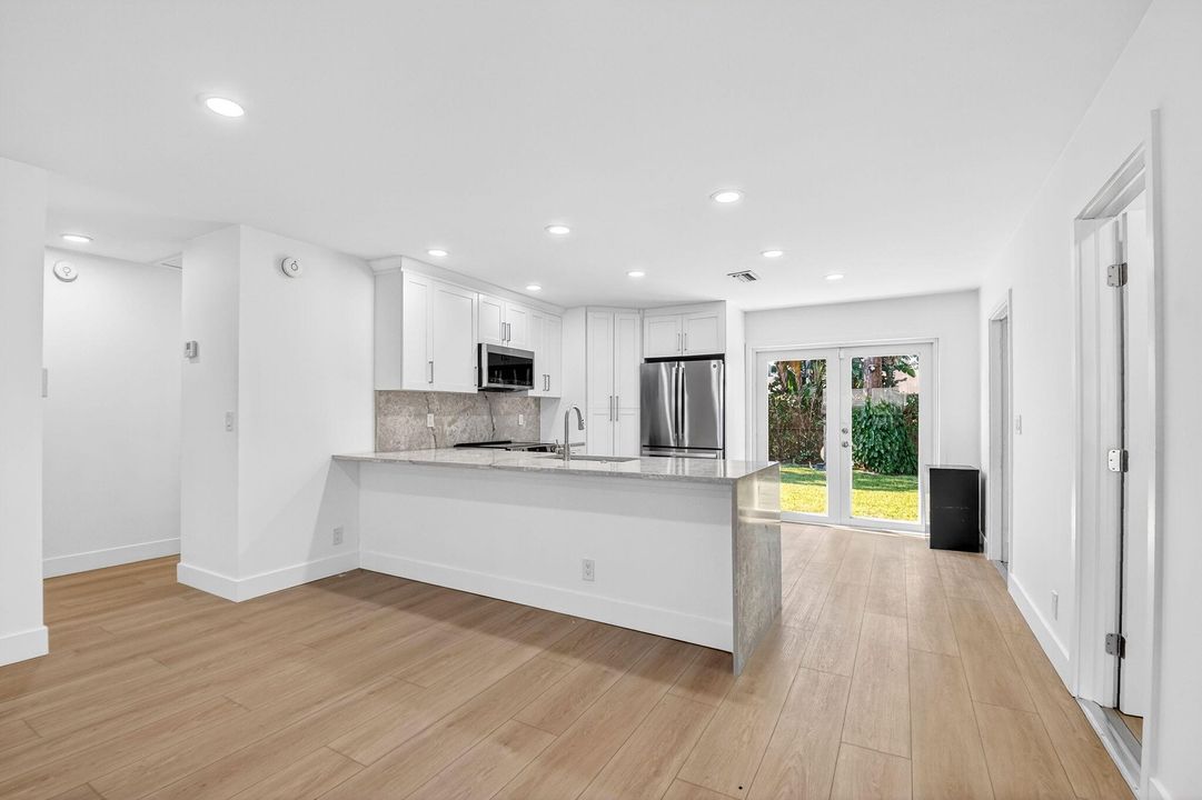 出租: $2,875 (3 贝兹, 2 浴室, 1188 平方英尺)