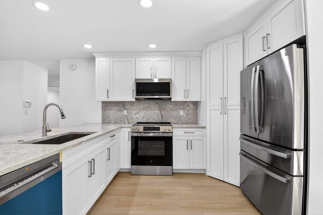 出租: $2,875 (3 贝兹, 2 浴室, 1188 平方英尺)