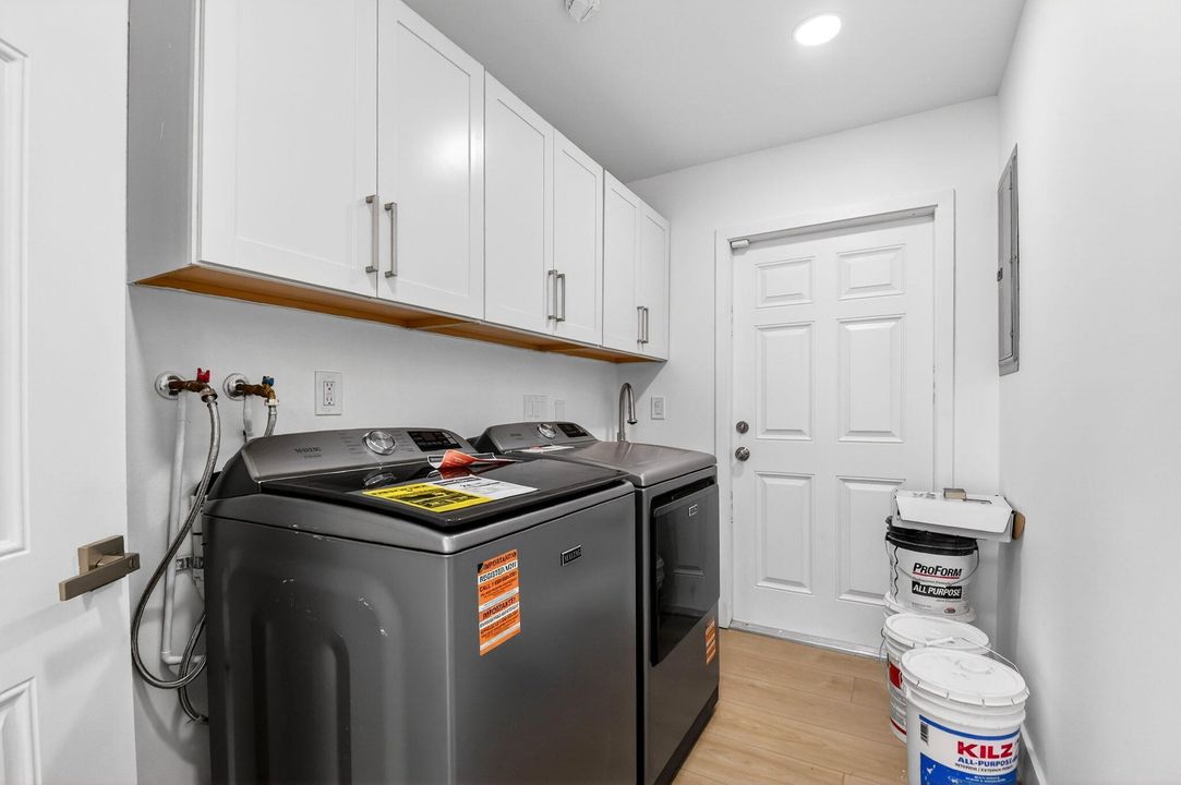 出租: $2,875 (3 贝兹, 2 浴室, 1188 平方英尺)