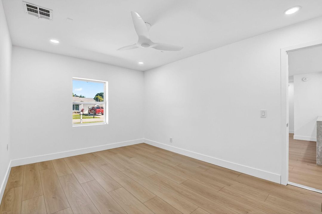 出租: $2,875 (3 贝兹, 2 浴室, 1188 平方英尺)