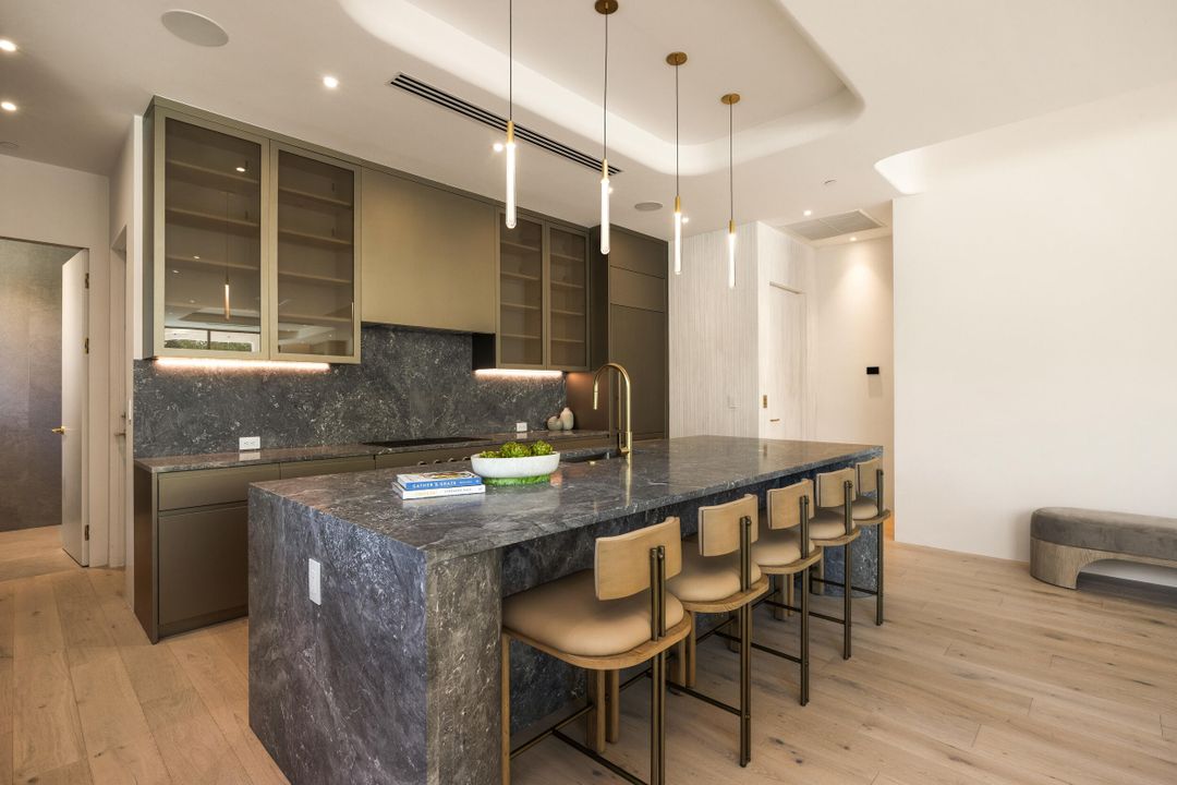 En Venta: $5,750,000 (4 camas, 4 baños, 3747 Pies cuadrados)