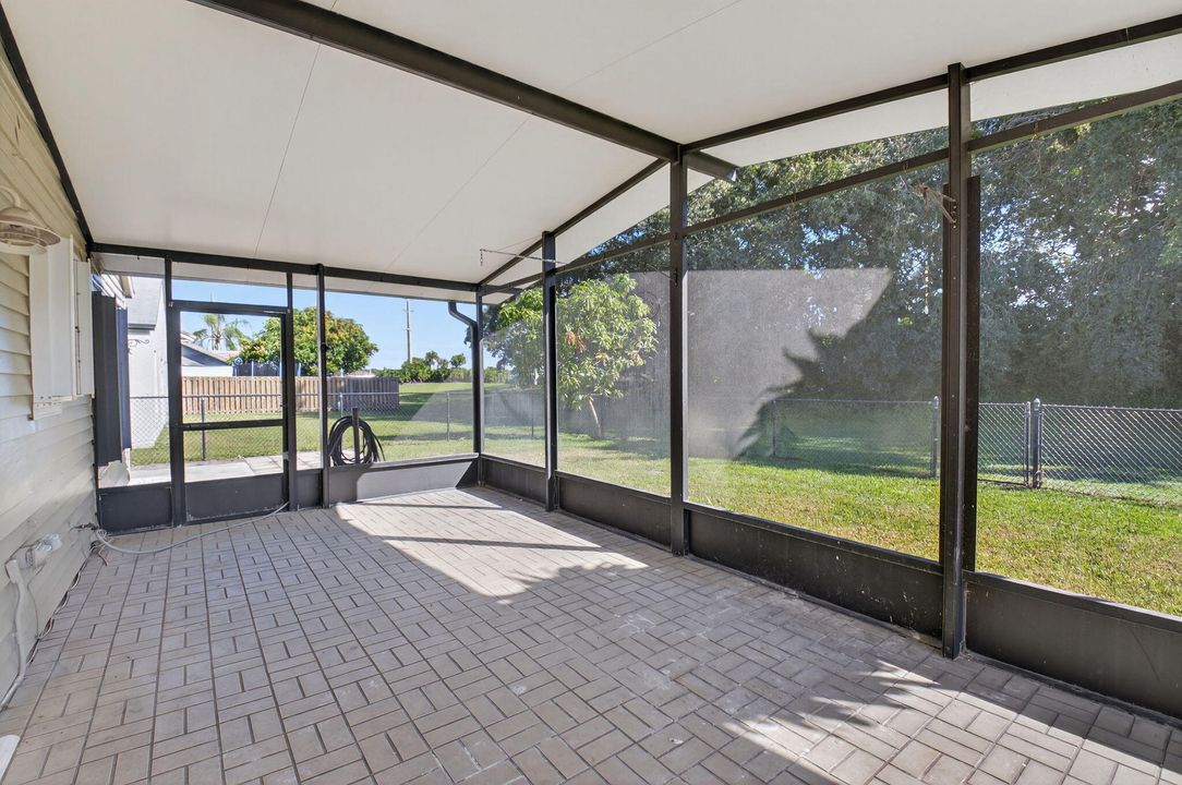 В аренду: $3,200 (3 спален, 2 ванн, 1190 Квадратных фут)