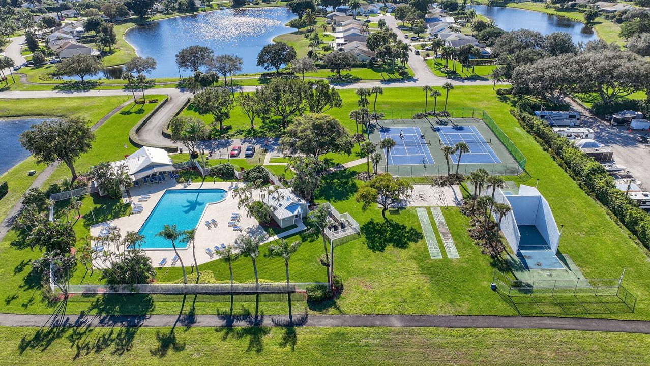 В аренду: $3,200 (3 спален, 2 ванн, 1190 Квадратных фут)