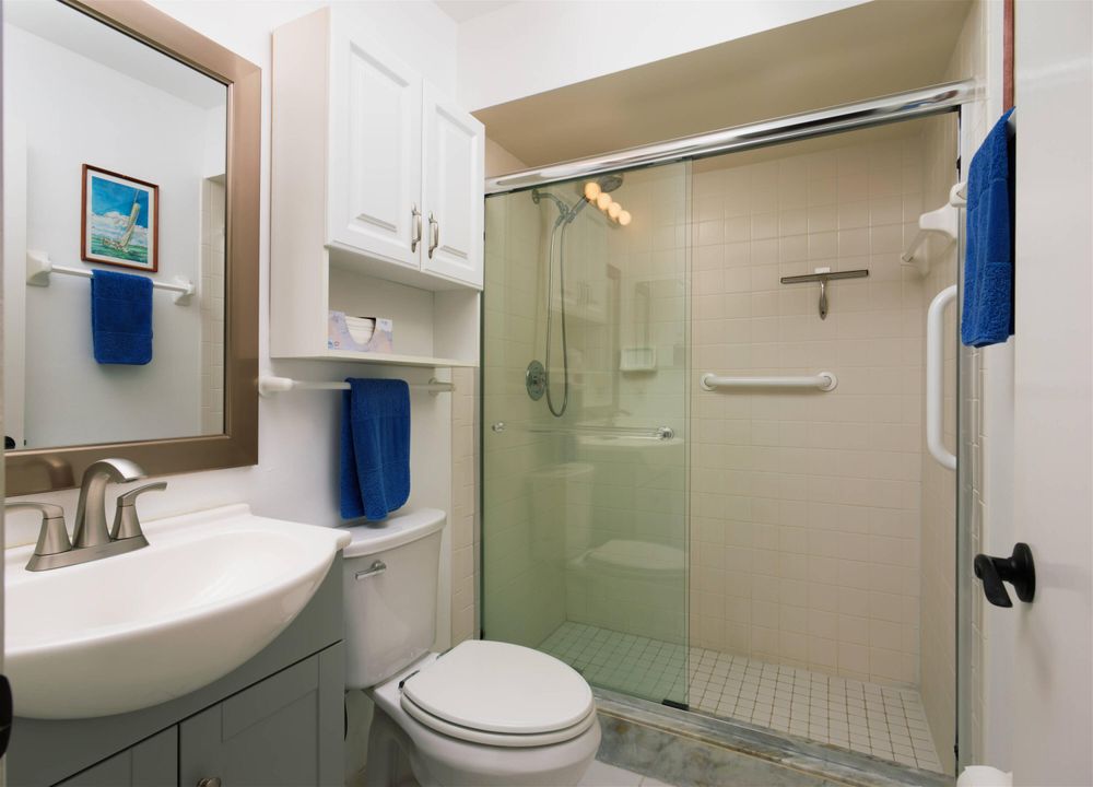 待售: $299,000 (2 贝兹, 2 浴室, 1251 平方英尺)