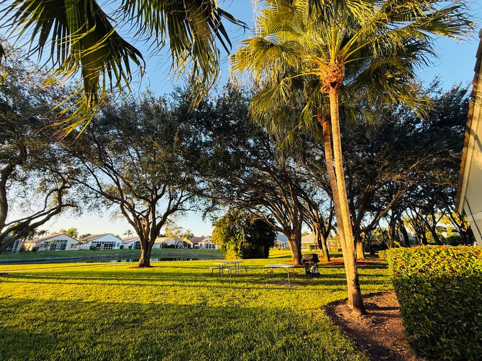 For Rent: $4,100 (3 beds, 2 baths, 1956 Square Feet)