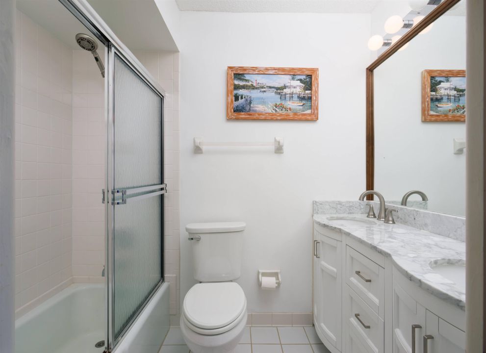 待售: $299,000 (2 贝兹, 2 浴室, 1251 平方英尺)