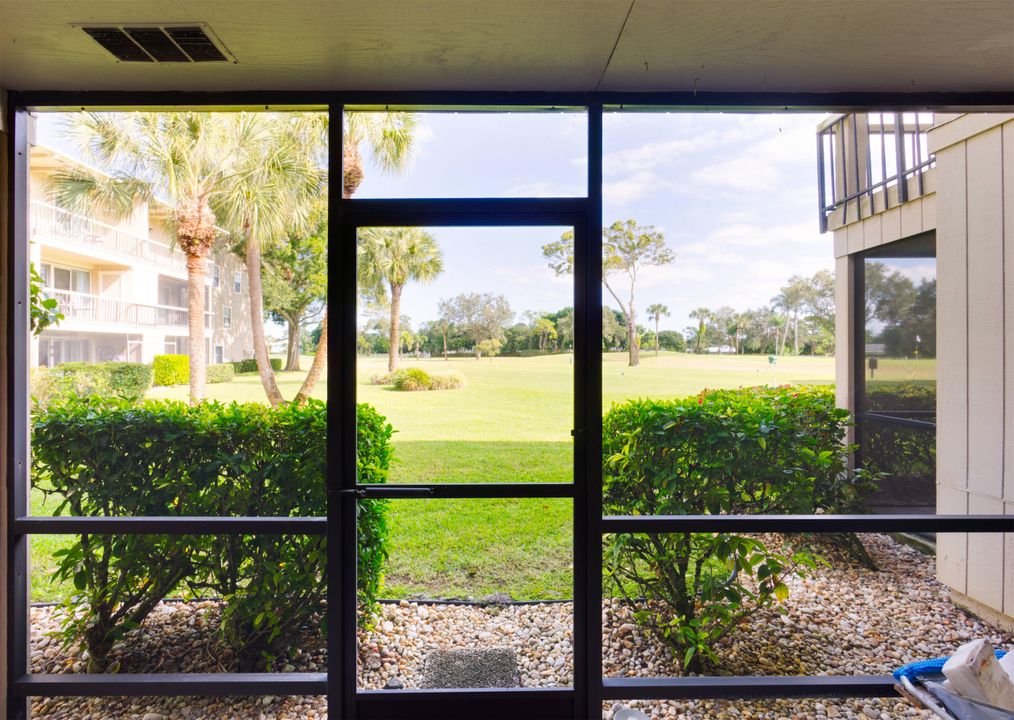 待售: $299,000 (2 贝兹, 2 浴室, 1251 平方英尺)