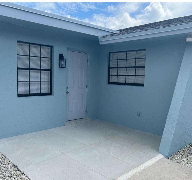 For Rent: $1,750 (1 beds, 1 baths, 650 Square Feet)