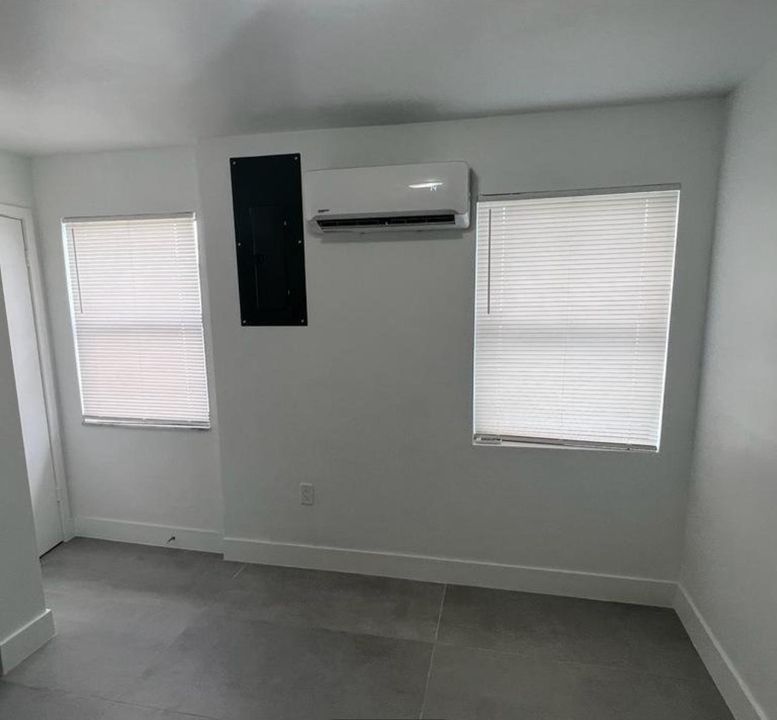 For Rent: $1,750 (1 beds, 1 baths, 650 Square Feet)