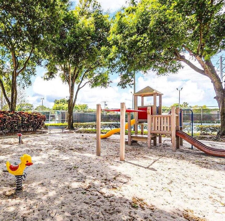 For Rent: $2,100 (2 beds, 2 baths, 1236 Square Feet)