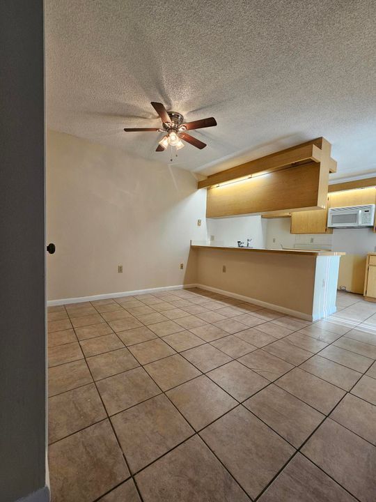 En Venta: $235,000 (2 camas, 2 baños, 1236 Pies cuadrados)