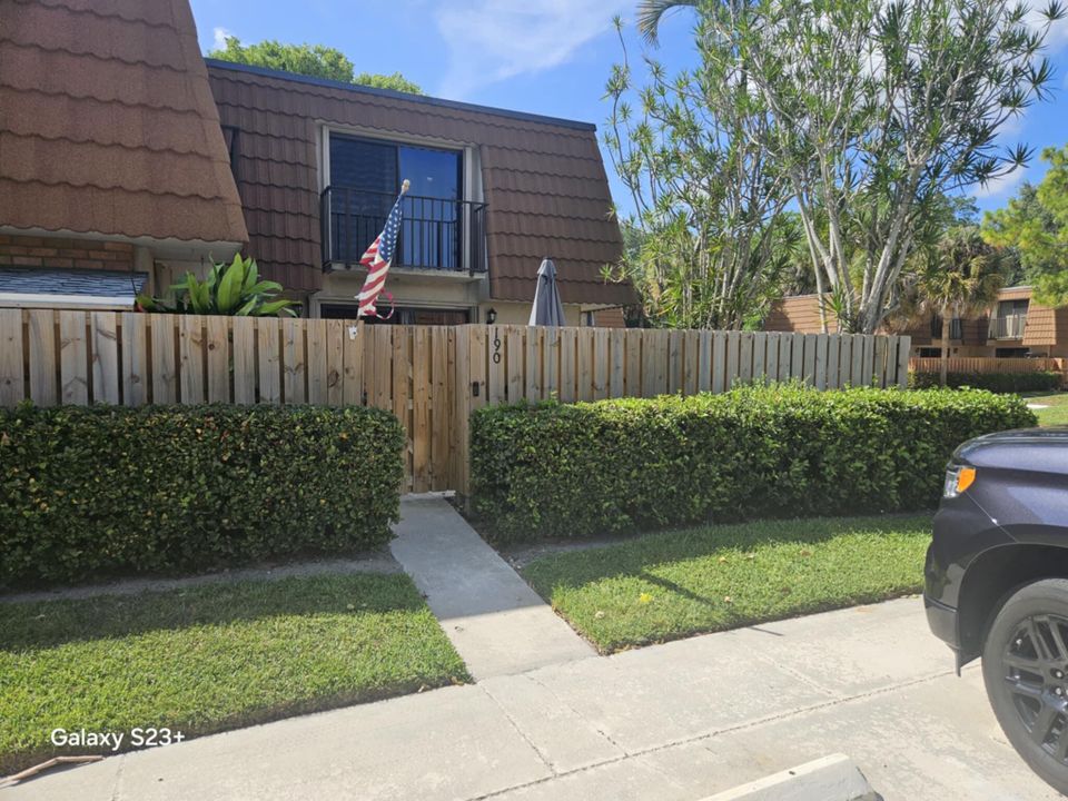 En Venta: $265,000 (2 camas, 2 baños, 1236 Pies cuadrados)