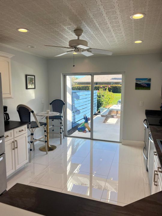 En Venta: $725,000 (3 camas, 2 baños, 2095 Pies cuadrados)