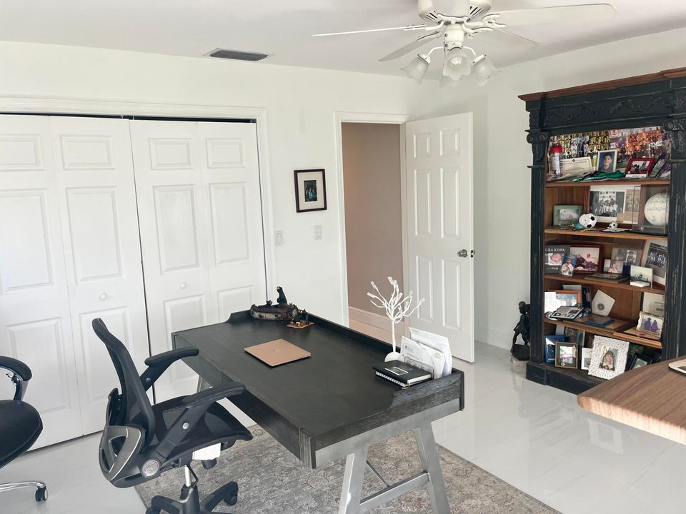 En Venta: $725,000 (3 camas, 2 baños, 2095 Pies cuadrados)