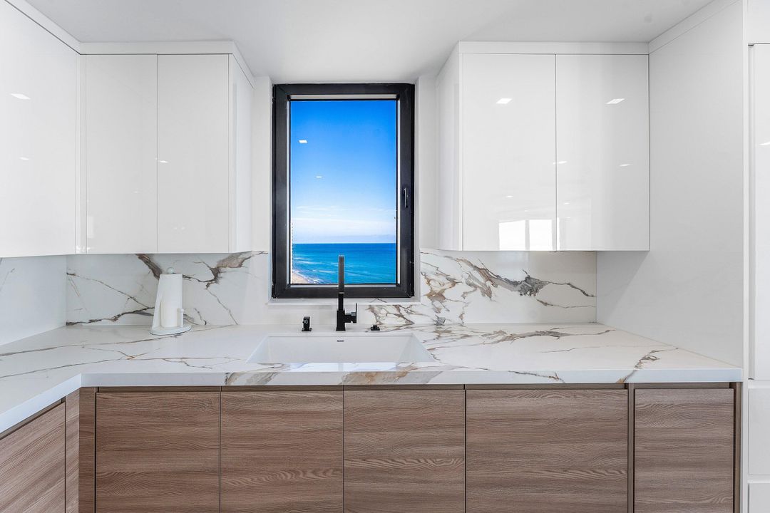 En Venta: $1,950,000 (3 camas, 3 baños, 2139 Pies cuadrados)