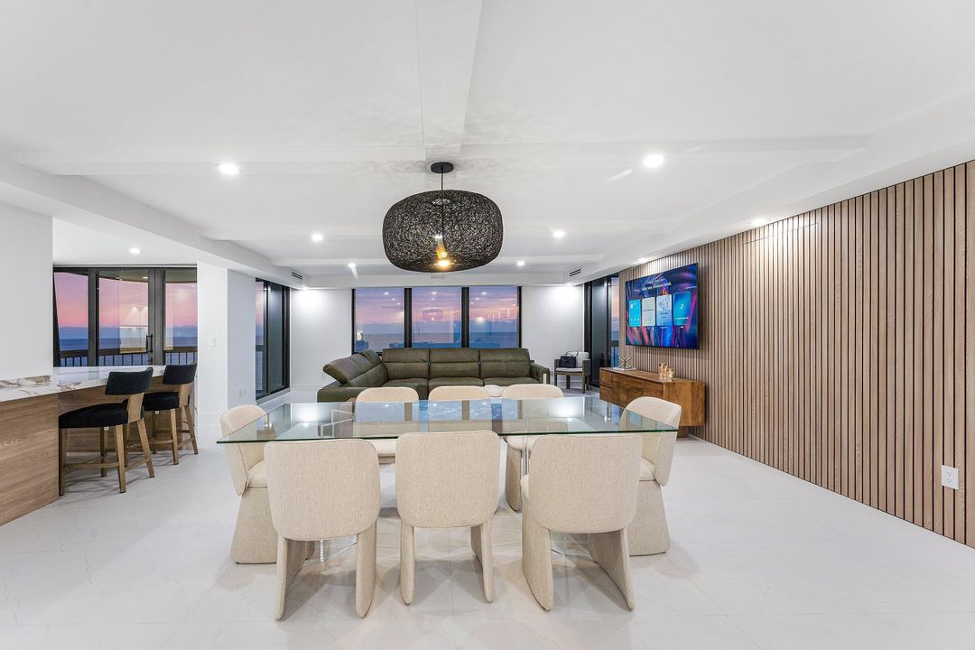 En Venta: $1,950,000 (3 camas, 3 baños, 2139 Pies cuadrados)