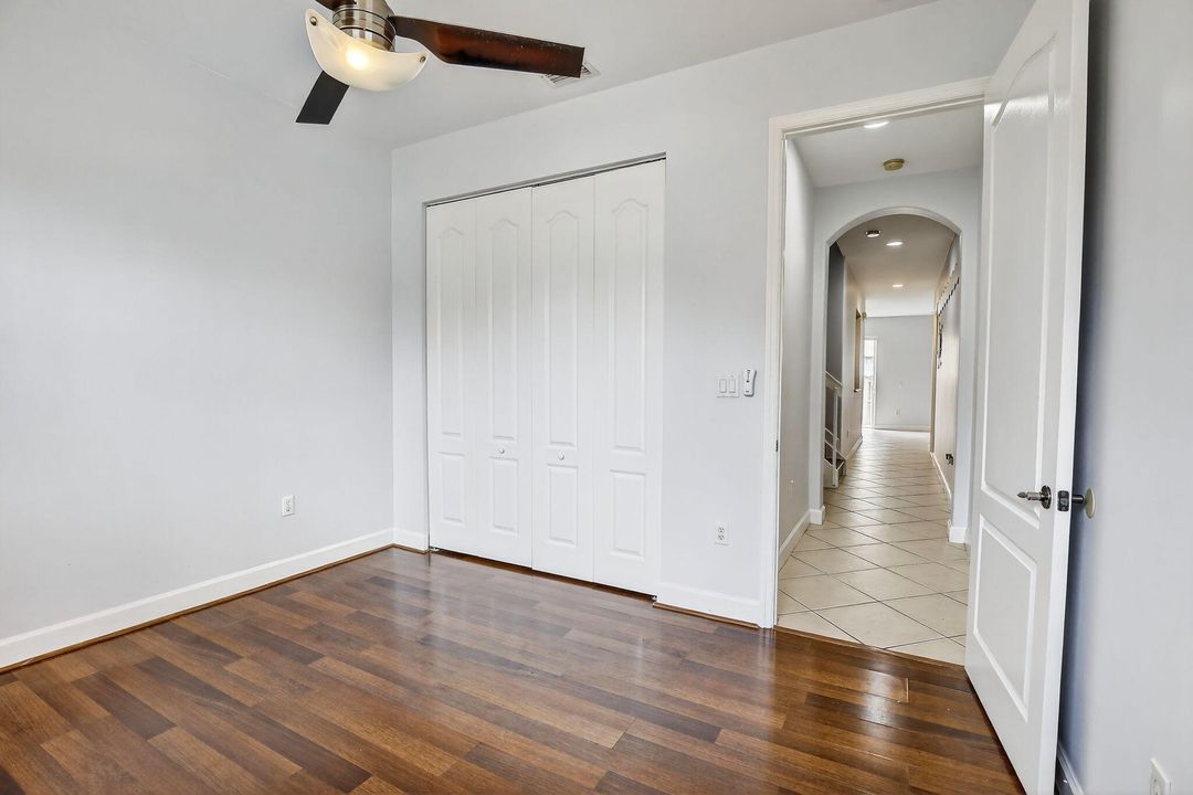 出租: $3,500 (4 贝兹, 3 浴室, 1952 平方英尺)