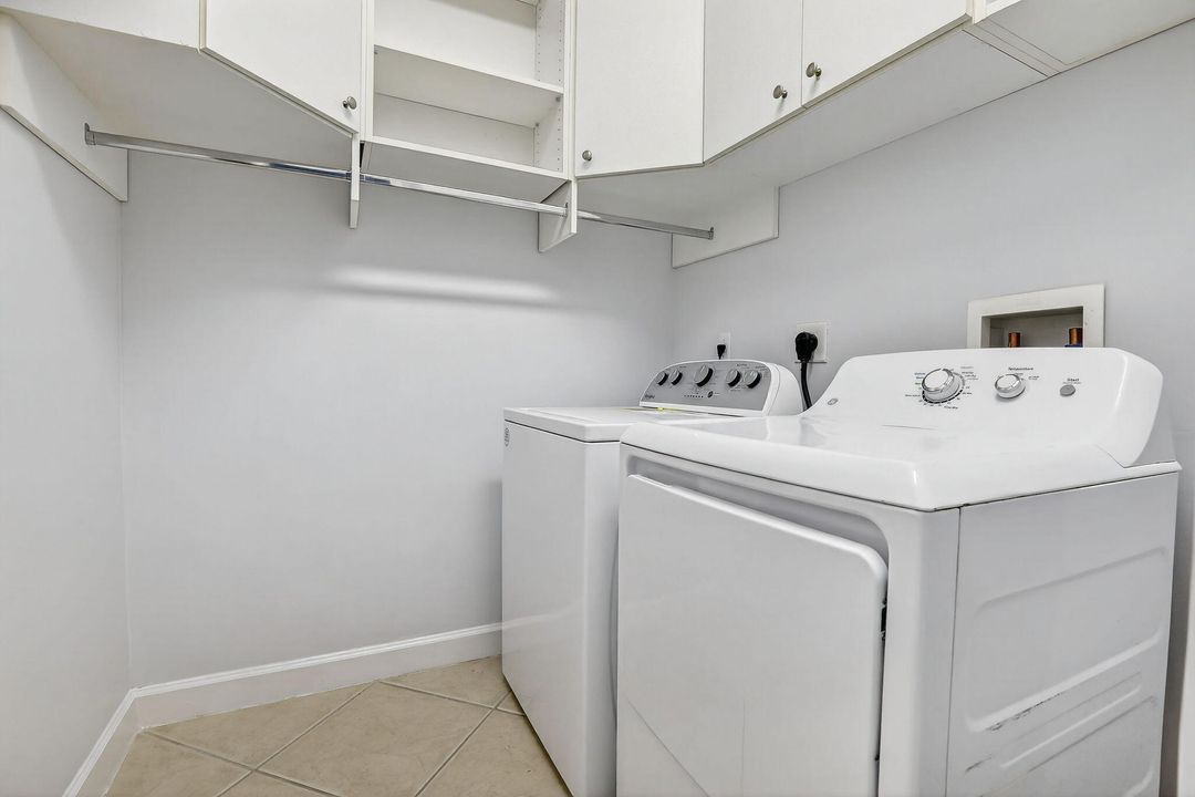 出租: $3,500 (4 贝兹, 3 浴室, 1952 平方英尺)