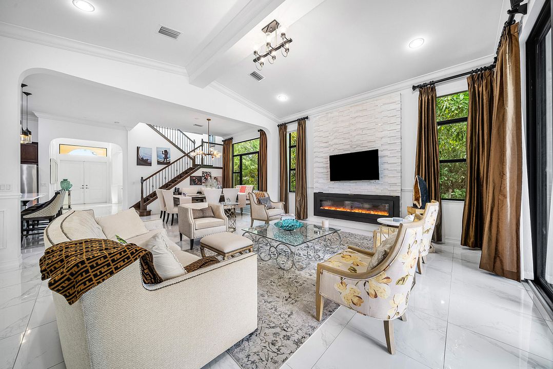 En Renta: $6,900 (4 camas, 4 baños, 3252 Pies cuadrados)