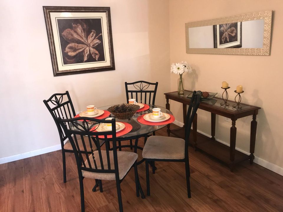 For Rent: $1,650 (1 beds, 1 baths, 676 Square Feet)