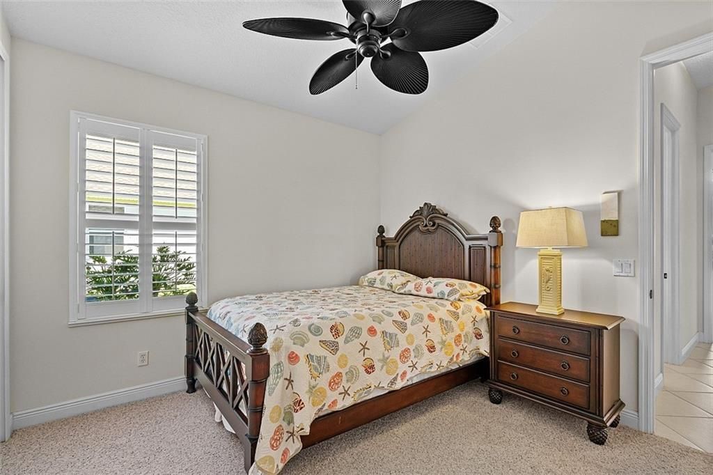 For Sale: $575,000 (3 beds, 2 baths, 1711 Square Feet)