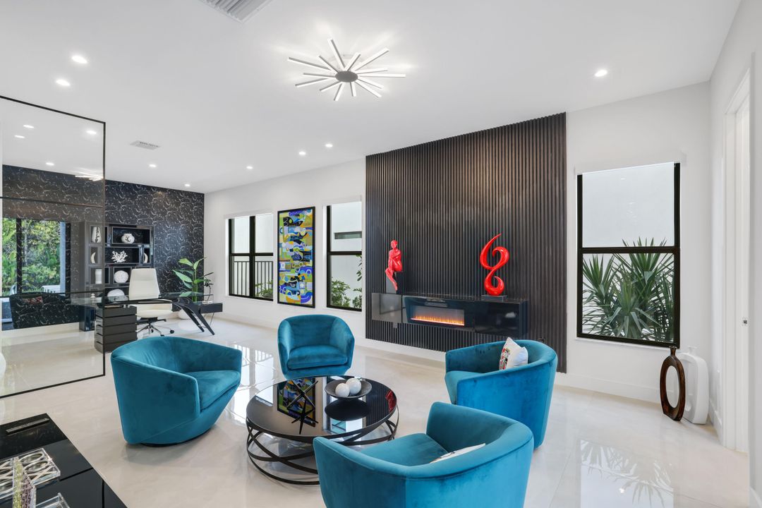 For Sale: $3,099,000 (5 beds, 6 baths, 5378 Square Feet)