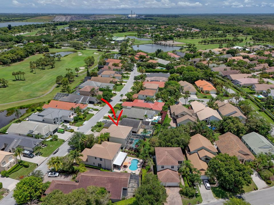 For Sale: $789,900 (4 beds, 3 baths, 2641 Square Feet)