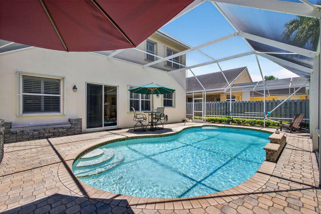 For Sale: $789,900 (4 beds, 3 baths, 2641 Square Feet)